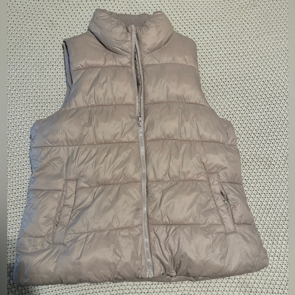 Old Navy Puffer Vest